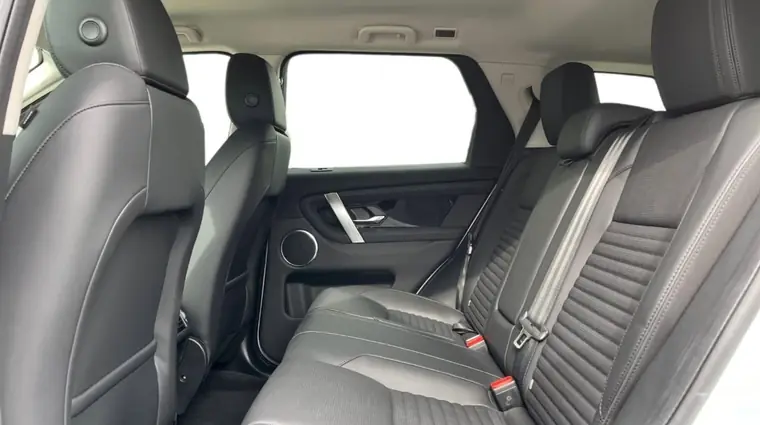 2025 Land Rover Discovery Sport P270e S, photo 8